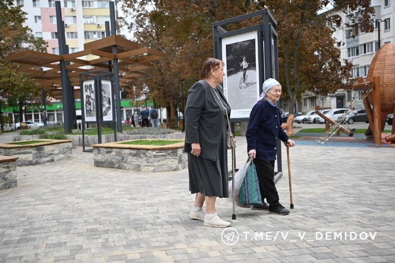 В Белгороде завершили благоустройство сквера на улице Мичурина2