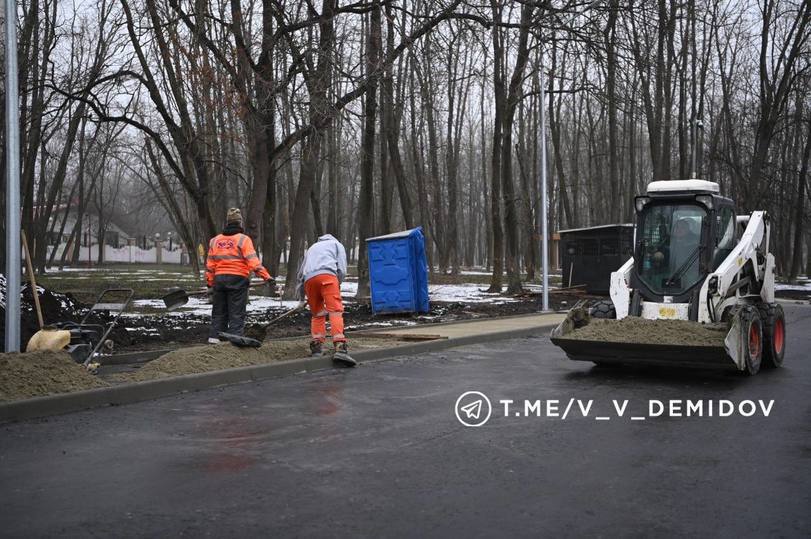 У Центрального парка Белгорода завершается строительство парковки3